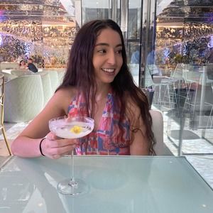 Meet your Posher, Michaela